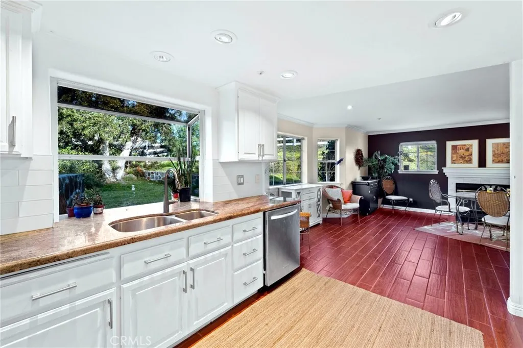 https://cdn.realtyfeed.com/cdn/127/306534523/bdb88c5ed1c9e03ef0f3b5259c8ba53f.webp