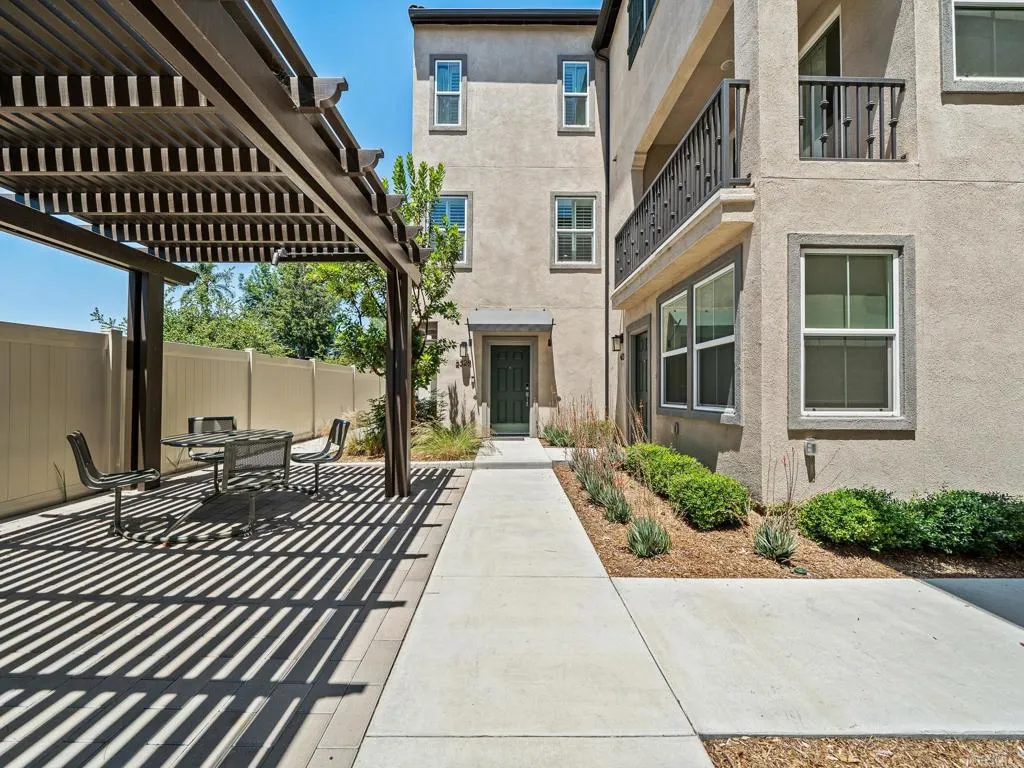 https://cdn.realtyfeed.com/cdn/127/306534533/e4a34ed0ac6dc7d799c3e5c752c302e2.webp
