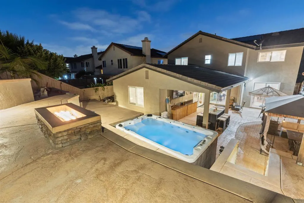 https://cdn.realtyfeed.com/cdn/127/306534564/1434e55b1f1877bb5420205d7aba4713.webp