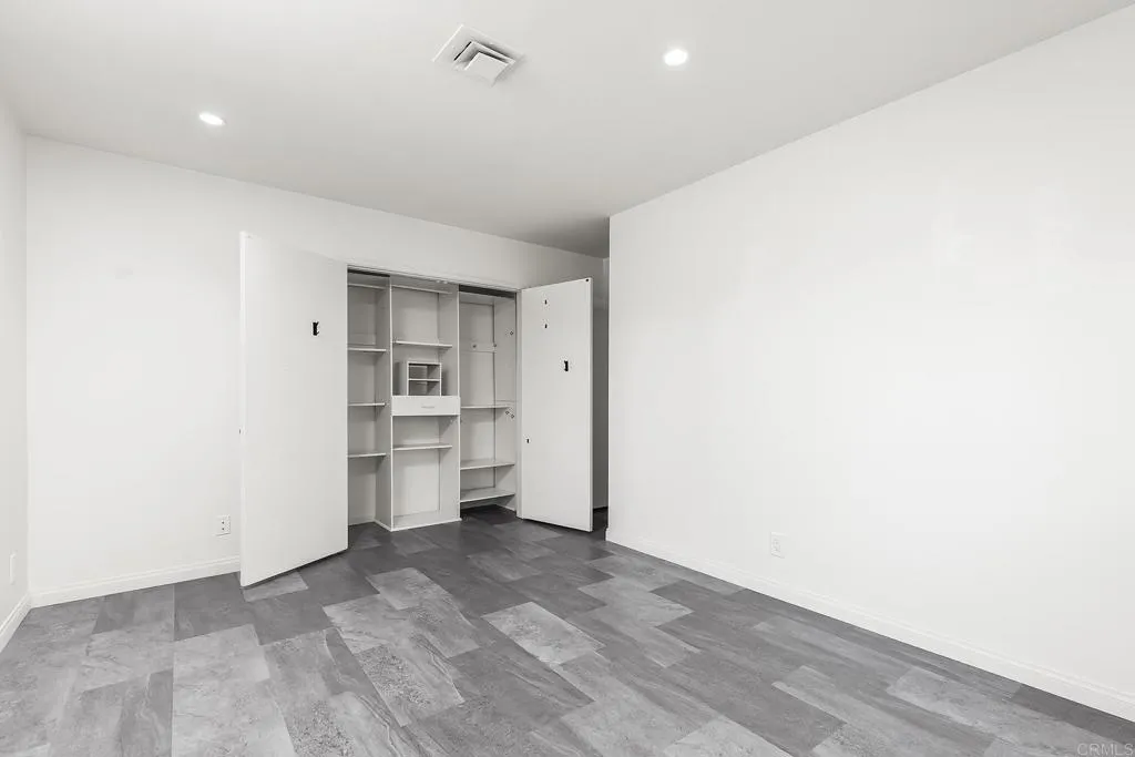 https://cdn.realtyfeed.com/cdn/127/306534662/1481ee5f9df4e36ca88eff0ba6bd81c7.webp