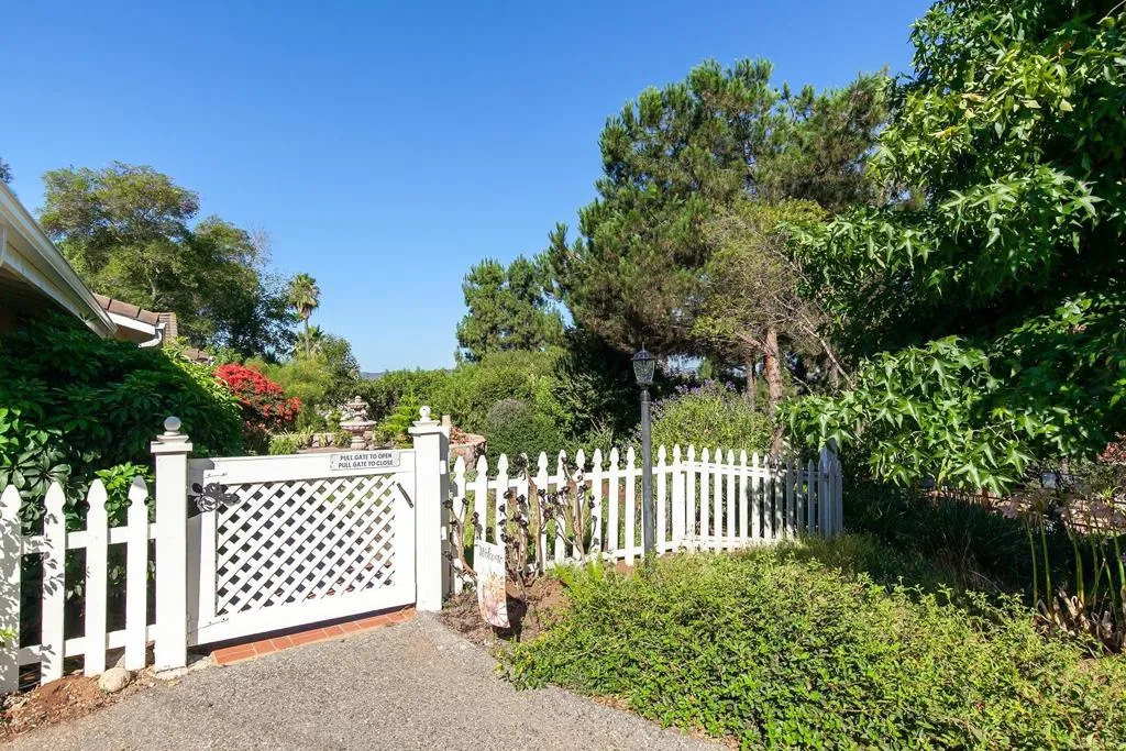 https://cdn.realtyfeed.com/cdn/127/306534662/391053c9f4fa03c2544895848bab367e.webp