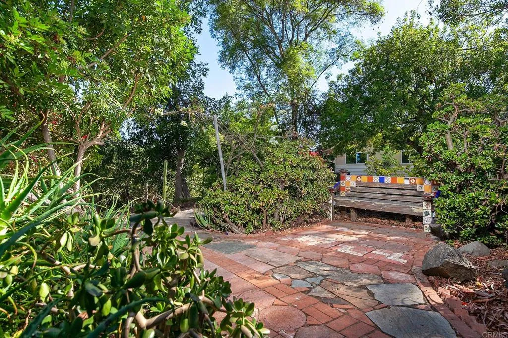 https://cdn.realtyfeed.com/cdn/127/306534662/6d78bbdfa94dcde49f3c4ca29f1229c5.webp