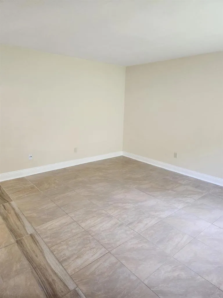 https://cdn.realtyfeed.com/cdn/127/306534667/cafcfd51f6fa51eb09bcc9b2f6224ff5.webp
