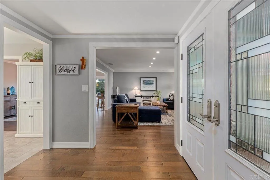 https://cdn.realtyfeed.com/cdn/127/306534670/04e3735572900d5a066f00eaefb78603.webp