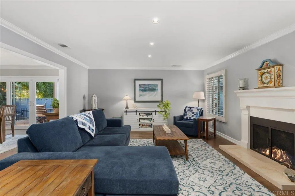 https://cdn.realtyfeed.com/cdn/127/306534670/aa1d2d68b0af4ab1c0880018527cfc95.webp