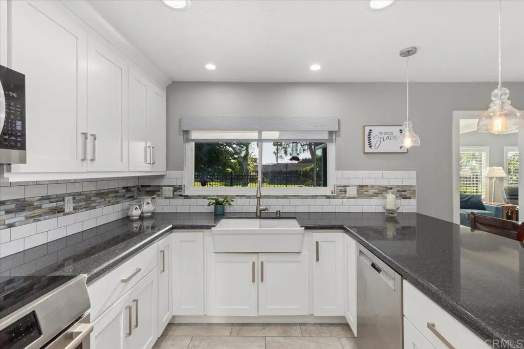 https://cdn.realtyfeed.com/cdn/127/306534670/f2caff0053e647f408090d2e02b722d9.webp