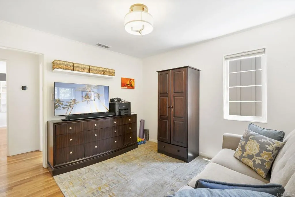 https://cdn.realtyfeed.com/cdn/127/306534682/12676221ab6eee85b8ef93591b9ecfb3.webp