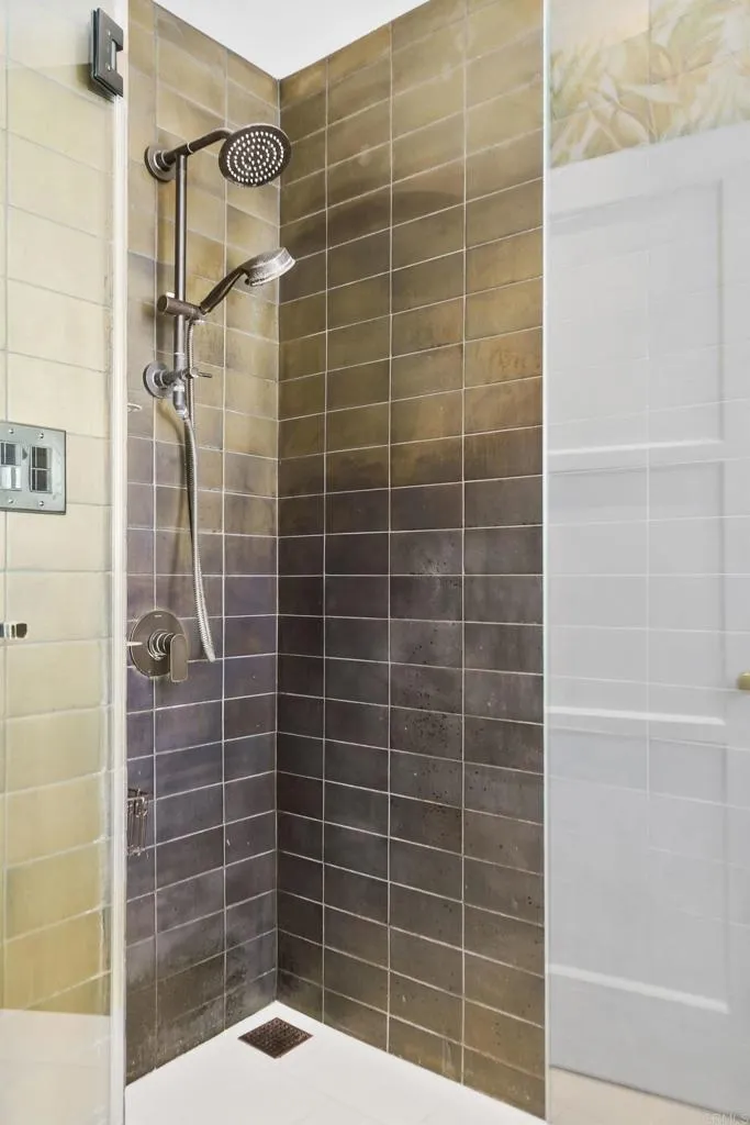 https://cdn.realtyfeed.com/cdn/127/306534682/23a1a497edbd48730d82825fbd293e71.webp