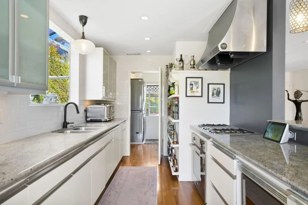 https://cdn.realtyfeed.com/cdn/127/306534682/70aef24175da4eda7d26fbf5fa5a4fea.webp
