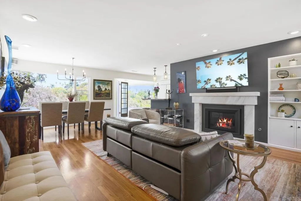 https://cdn.realtyfeed.com/cdn/127/306534682/8eaa3c739d2ebf18c16a6bc2374f96f4.webp