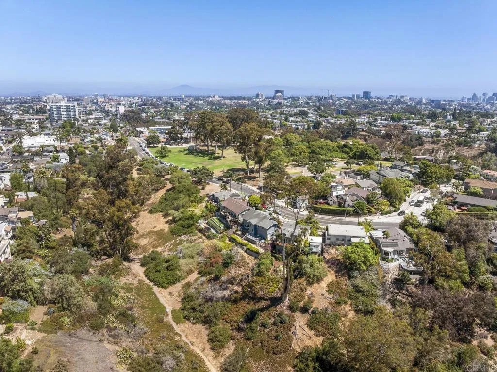 https://cdn.realtyfeed.com/cdn/127/306534682/e04f4da1324f807f1e0a2f0a5db50c29.webp