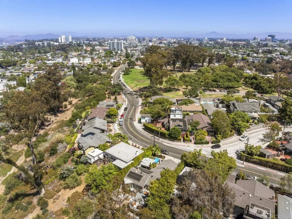 https://cdn.realtyfeed.com/cdn/127/306534682/e4155e66c7d5c294597ee353e0568ef5.webp