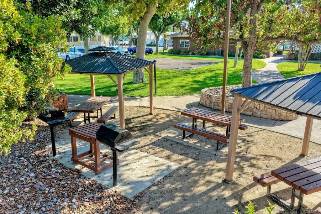 https://cdn.realtyfeed.com/cdn/127/306534711/bd9bde22ad8cb09d968148e6ef48421e.webp