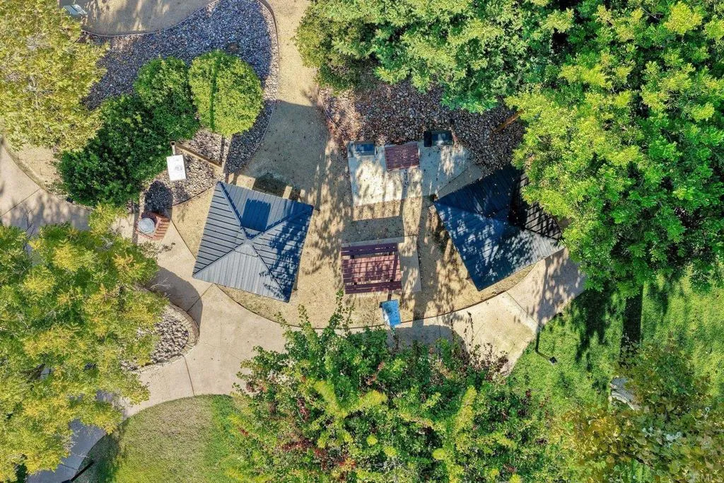 https://cdn.realtyfeed.com/cdn/127/306534711/d097a32b8eddfedac3b92460c7aa7d42.webp