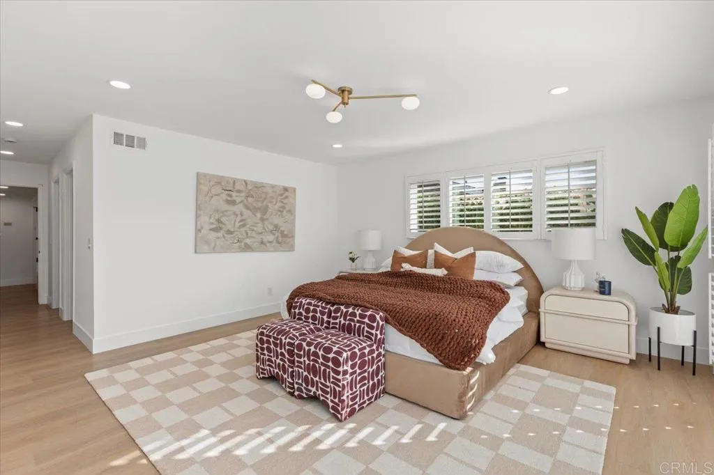 https://cdn.realtyfeed.com/cdn/127/306534722/383f434be489298b4d935dd047db5595.webp