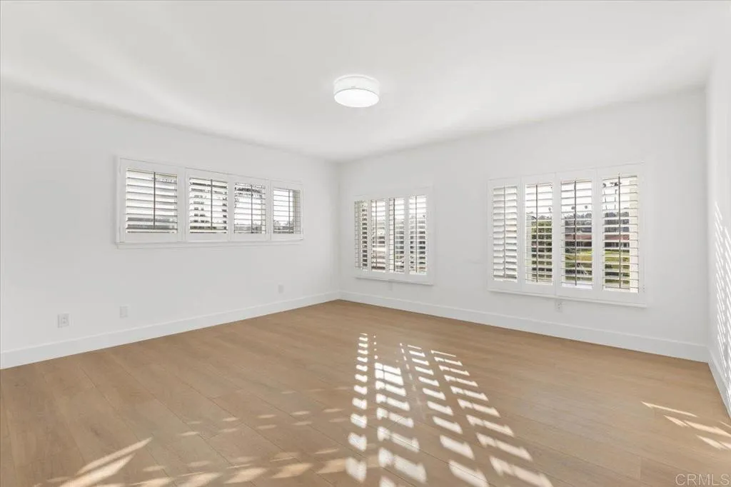 https://cdn.realtyfeed.com/cdn/127/306534722/877dd1aef3dc2e71271ffb01df24b40f.webp
