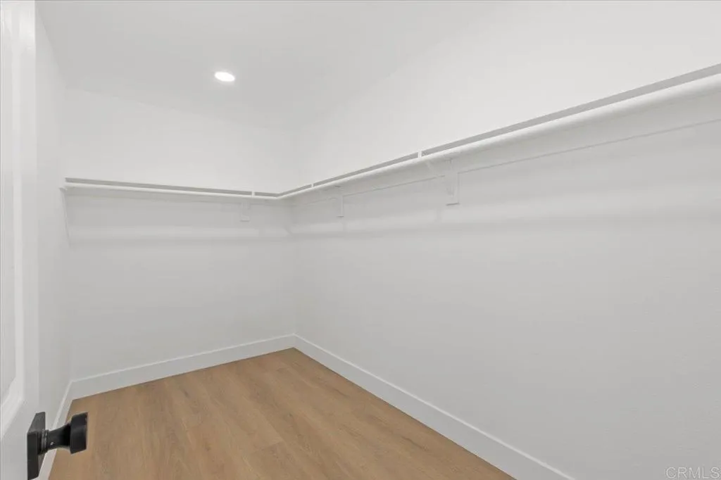 https://cdn.realtyfeed.com/cdn/127/306534722/9564ea6222724bd2d23f76117a9a9e8f.webp