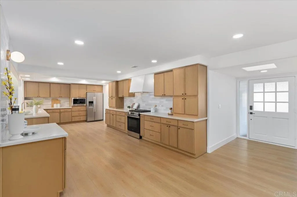 https://cdn.realtyfeed.com/cdn/127/306534722/9a44057ca9562258dbf00c0f3c4b620d.webp