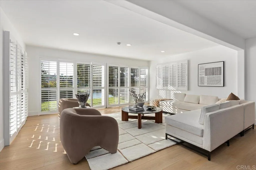 https://cdn.realtyfeed.com/cdn/127/306534722/b7c7ca2fa6f8bd7ff736c8cc1060790c.webp