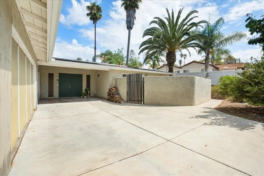 https://cdn.realtyfeed.com/cdn/127/306534727/16824a8b174a61e885ff8c8f401288a4.webp
