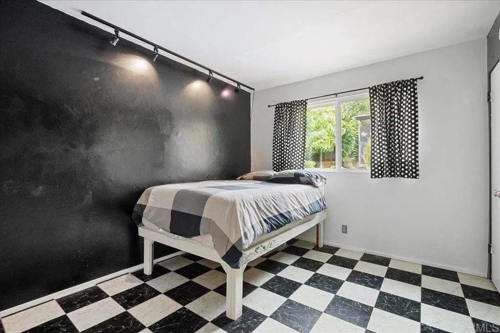 https://cdn.realtyfeed.com/cdn/127/306534727/31e733fb6900f2991075b79537f7e134.webp