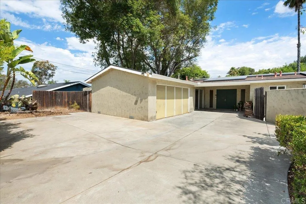 https://cdn.realtyfeed.com/cdn/127/306534727/a81cc5ea1470b972ca3fce01c453ffa9.webp