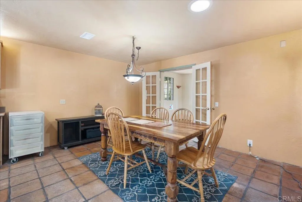 https://cdn.realtyfeed.com/cdn/127/306534727/faa7bd48911525fb6ddd262398f56f25.webp