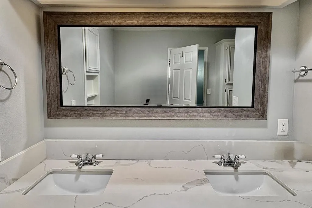 https://cdn.realtyfeed.com/cdn/127/306534732/33f81b70f05a11349aac9a5a77fdbc63.webp