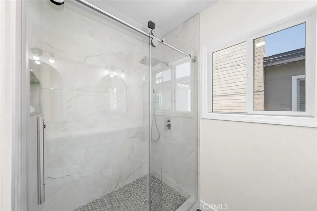 https://cdn.realtyfeed.com/cdn/127/306534778/6f5e413af879c28fc4afac9ae41c9d87.webp