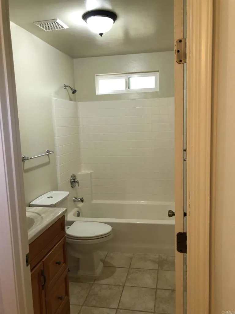 https://cdn.realtyfeed.com/cdn/127/306534835/b40a9da8a2ddcc4da4d508975bc6483c.webp