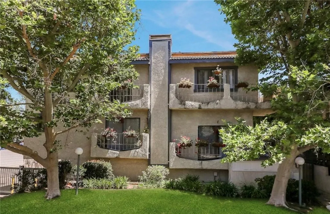 Chatsworth, CA 91311