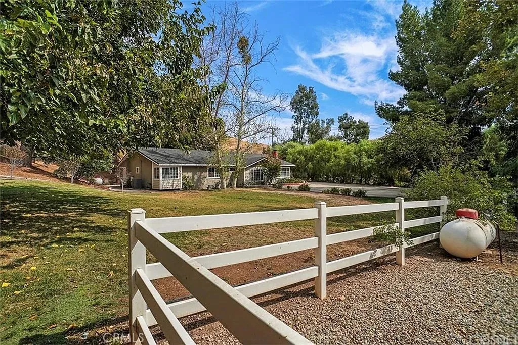 14725 Wright Road, Agua Dulce, CA 91390 - Photo 2 of 28, Agua Dulce, CA