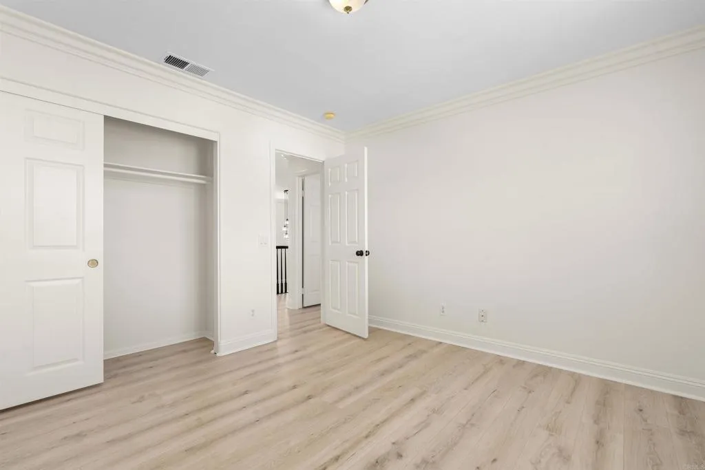 https://cdn.realtyfeed.com/cdn/127/306534945/3da76af02a2a672086321739029d7b9f.webp