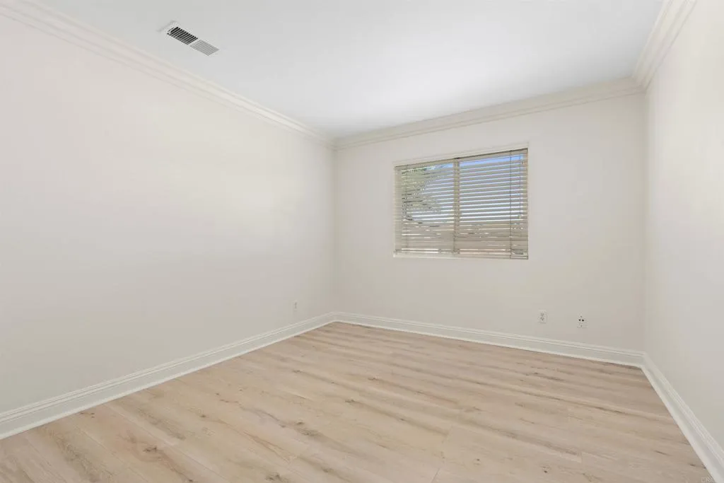 https://cdn.realtyfeed.com/cdn/127/306534945/4b75aaf49a147470ee123d1c3be54582.webp