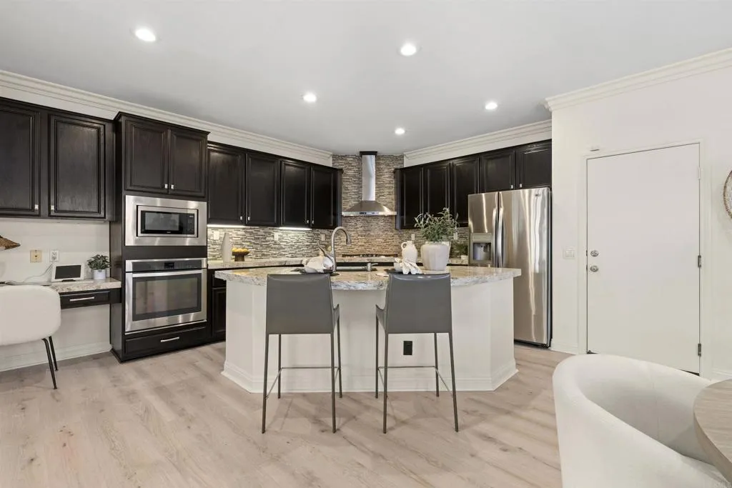 https://cdn.realtyfeed.com/cdn/127/306534945/891a3bb1eccd1932dd8b49cafcaad489.webp