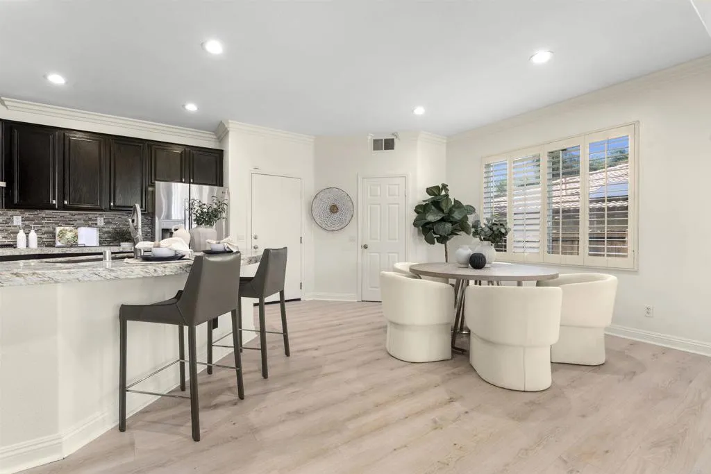 https://cdn.realtyfeed.com/cdn/127/306534945/8e2751b4b53a9fdf8acd0af3f2a08daf.webp