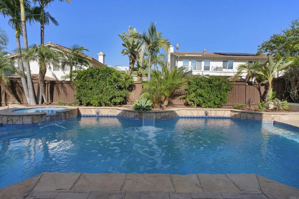 https://cdn.realtyfeed.com/cdn/127/306534945/c8f9f196a78b3d3d0e2451bdb531a571.webp