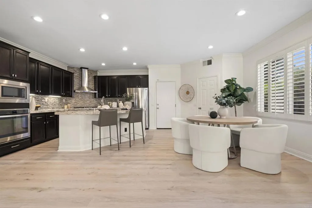 https://cdn.realtyfeed.com/cdn/127/306534945/de2ac536ec95a8aaa72c68cabcb5401d.webp