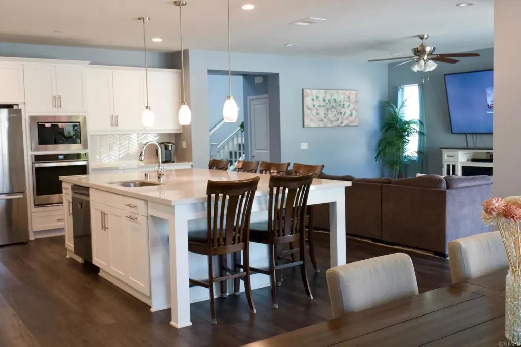 https://cdn.realtyfeed.com/cdn/127/306534965/113865000f887b120a570f7fe57573c8.webp