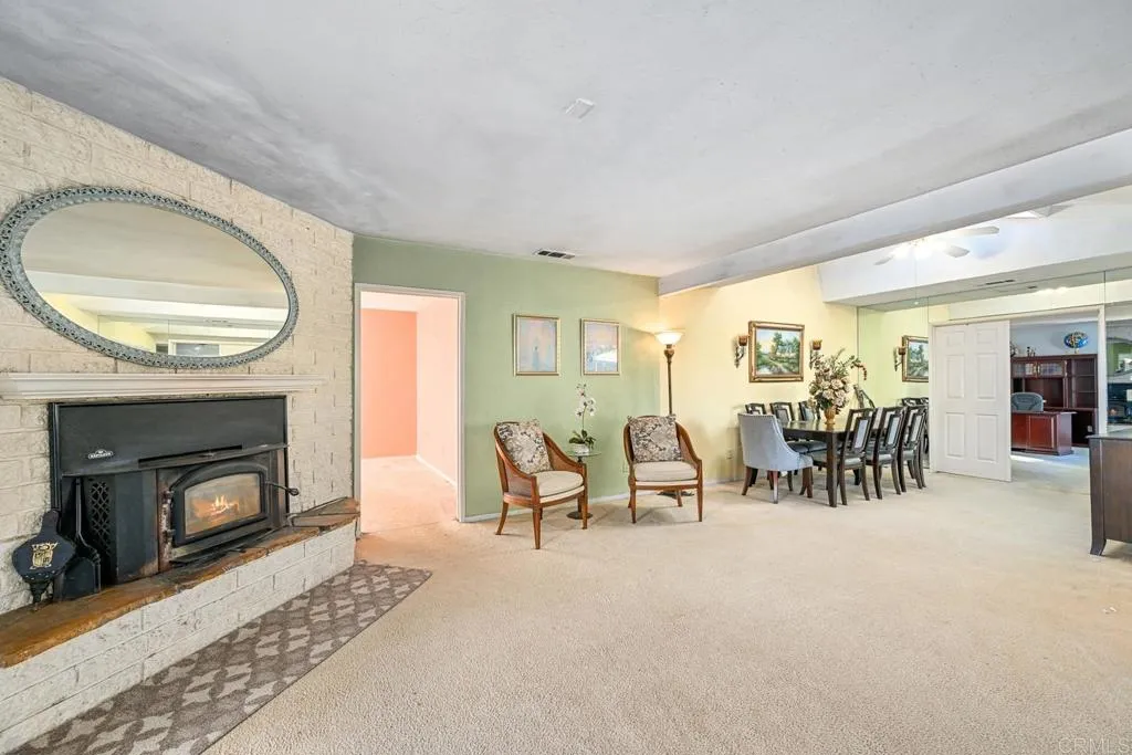 https://cdn.realtyfeed.com/cdn/127/306534966/2a217d68c79a9eaa87c709e4001fd69f.webp