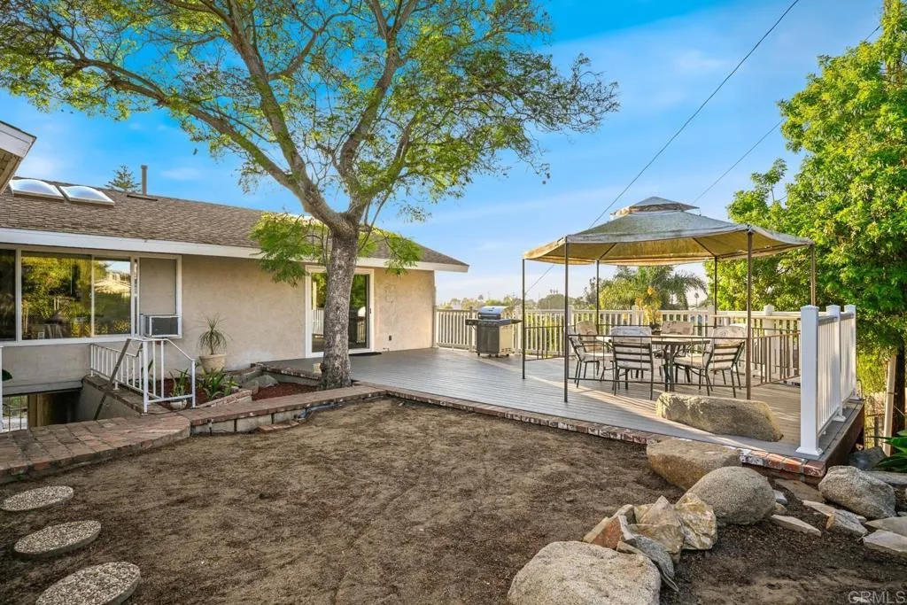 https://cdn.realtyfeed.com/cdn/127/306534966/791eef2da040ebe50946d2167db44cef.webp