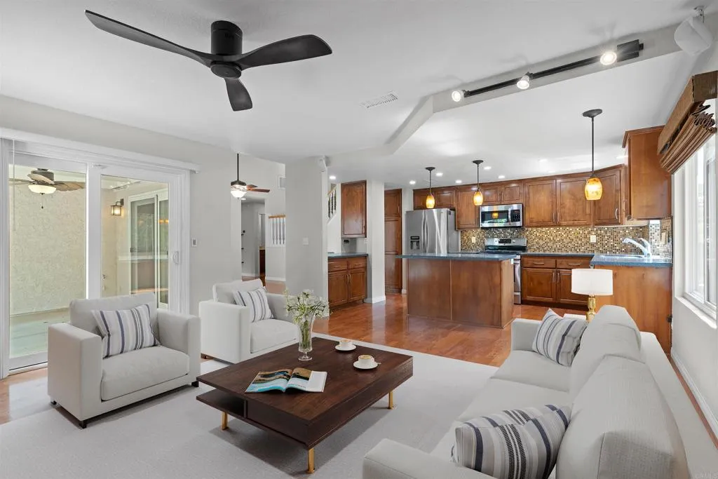 https://cdn.realtyfeed.com/cdn/127/306535012/1e37689dd6a684e4809b87915132f718.webp