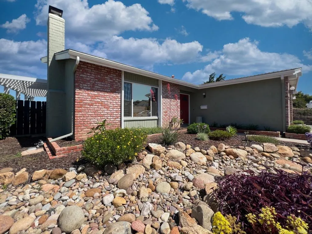 https://cdn.realtyfeed.com/cdn/127/306535126/308da682beffd230b7f9f682ce40eb55.webp