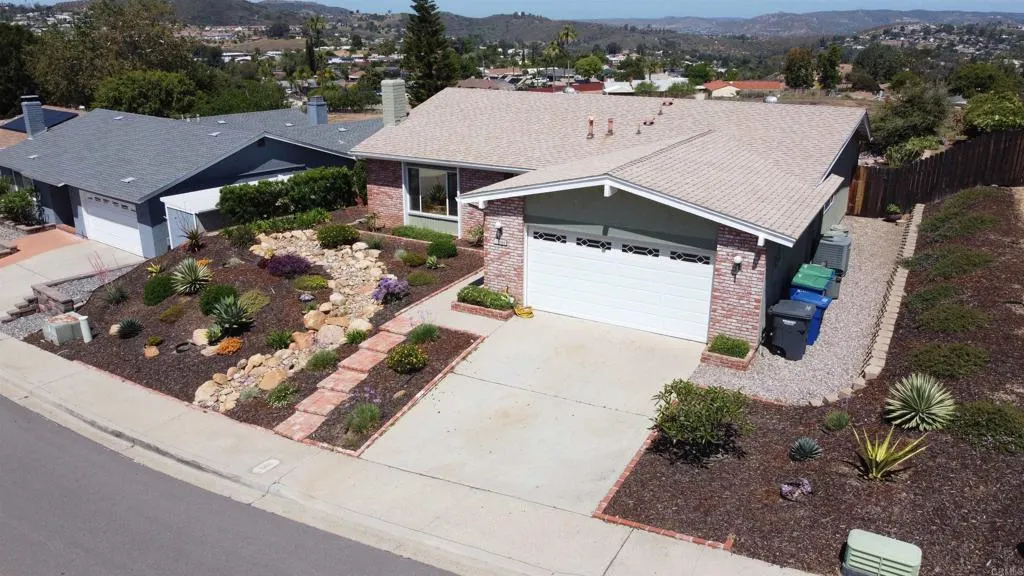 https://cdn.realtyfeed.com/cdn/127/306535126/4523fbf2d6276dec6093dd0d402a0028.webp