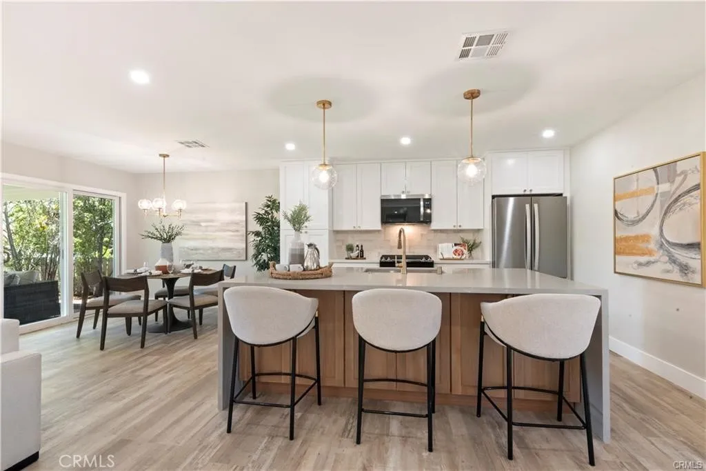 https://cdn.realtyfeed.com/cdn/127/306535165/071dc0d9ab2d45edf6e9b2a022db34af.webp