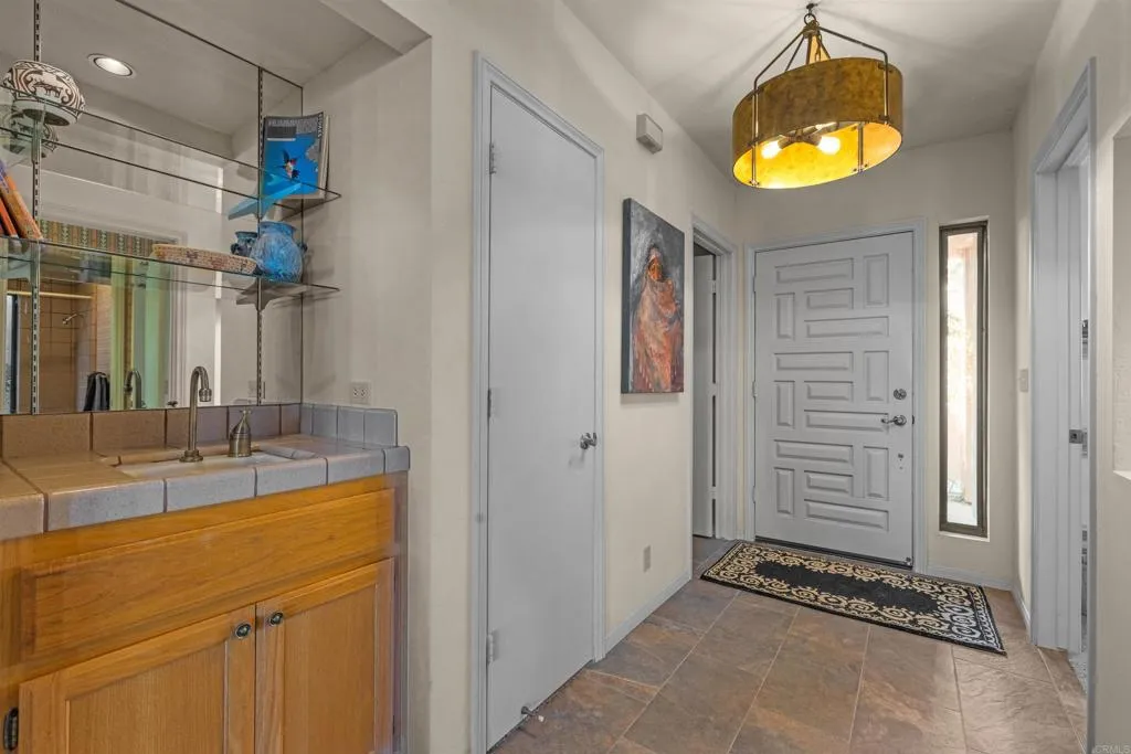 https://cdn.realtyfeed.com/cdn/127/306535176/7b6bc40b82dfd0bc398d80c01b771c9e.webp