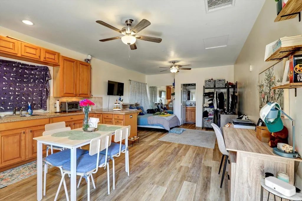 https://cdn.realtyfeed.com/cdn/127/306535178/058212053d9d6aa1c2226c59b0a13c93.webp