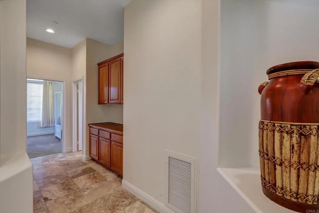 https://cdn.realtyfeed.com/cdn/127/306535178/eb4ff44cfaf5c97e0de57c9e918f2fd8.webp