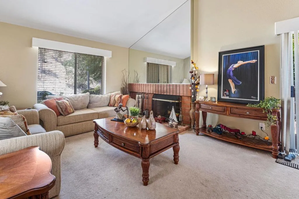 https://cdn.realtyfeed.com/cdn/127/306535191/e3029840ae5eef79ff17c262f61e3092.webp