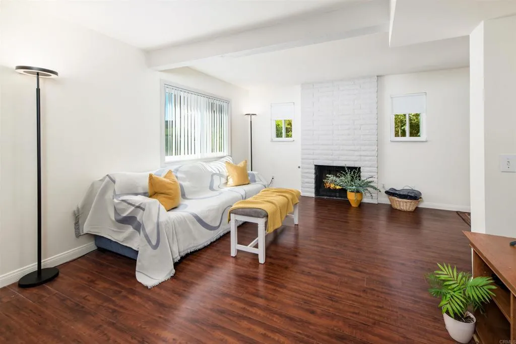 https://cdn.realtyfeed.com/cdn/127/306535284/0331b83a8ec98dbf56c25617286b5fb8.webp